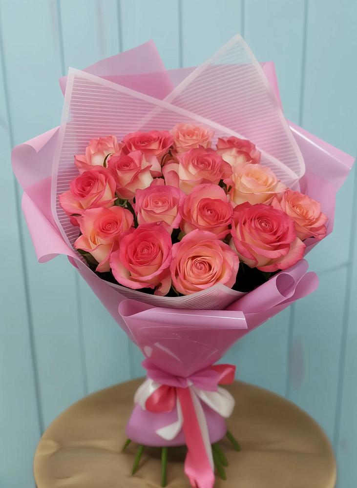 Букет 15 Розовых роз Равель в Железнодорожном Калининградской области