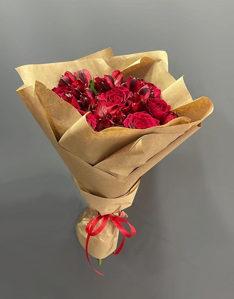 Букет цветов из: Альстромерии и Розы в Железнодорожном Калининградской области