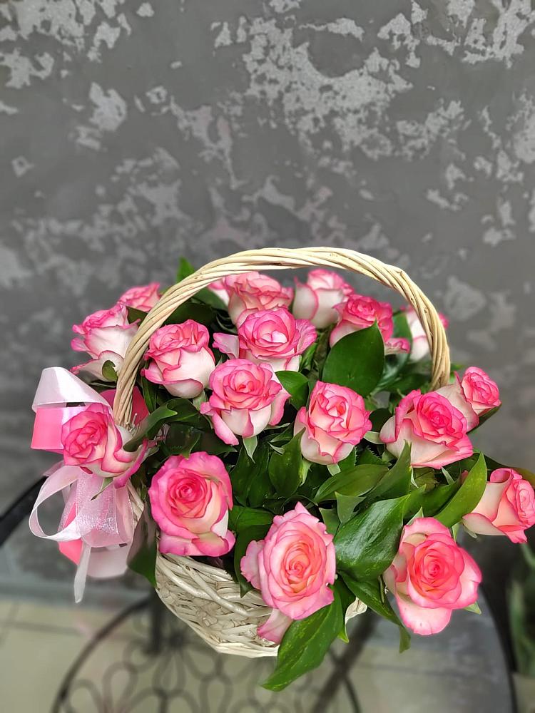 Цветочная композиция из Розы в корзине в Железнодорожном Калининградской области