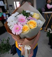 Букет цветов из:  Герберы, Розы и Хризантемы в Железнодорожном Калининградской области
