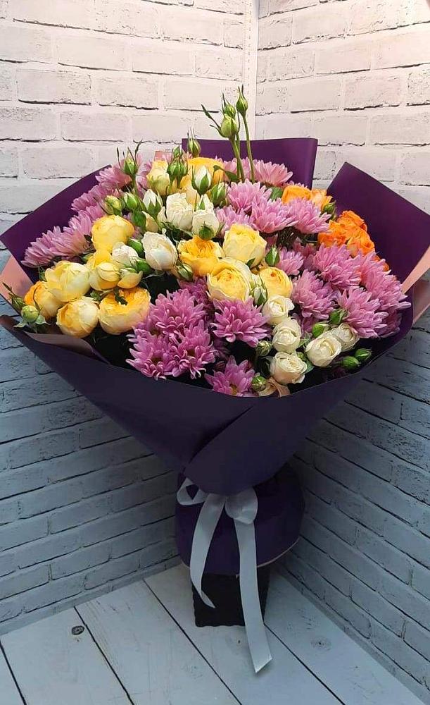 Букет цветов из: Хризантемы и Розы в Железнодорожном Калининградской области
