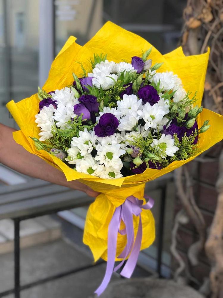 Букет цветов из: Ирисы, Хризантемы и Ромашки в Железнодорожном Калининградской области