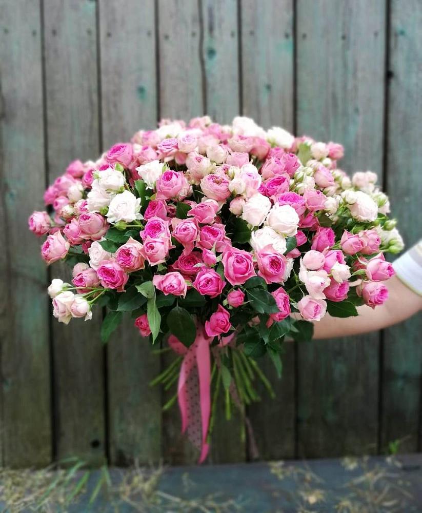 Букет Розовые кустовые розы Натали и Лав Лидия в Железнодорожном Калининградской области