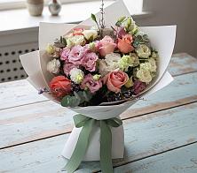 Букет цветов из:  Розы, Лизиантусы и Гвоздики в Железнодорожном Калининградской области