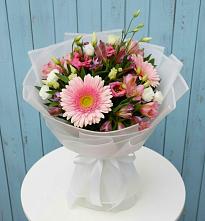 Букет цветов из:  Герберы, Альстромерии и Лизиантусы #REPLACE_PRED# Железнодорожном Калининградской области