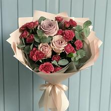 Букет цветов из:  Гвоздики и Розы в Железнодорожном Калининградской области