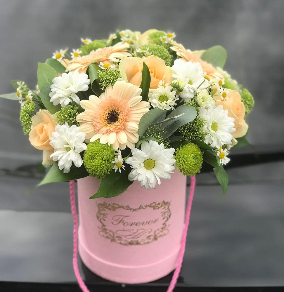 Цветочная композиция из Розы, Герберы и Хризантемы в шляпной коробке в Железнодорожном Калининградской области