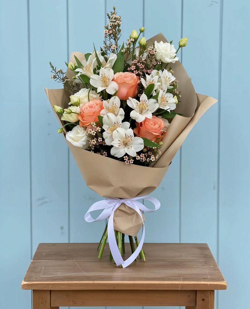 Букет цветов из: Альстромерии, Лизиантусы, Розы и Хризантемы в Железнодорожном Калининградской области