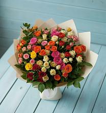 Букет Микс из разноцветных кустовых роз в Железнодорожном Калининградской области